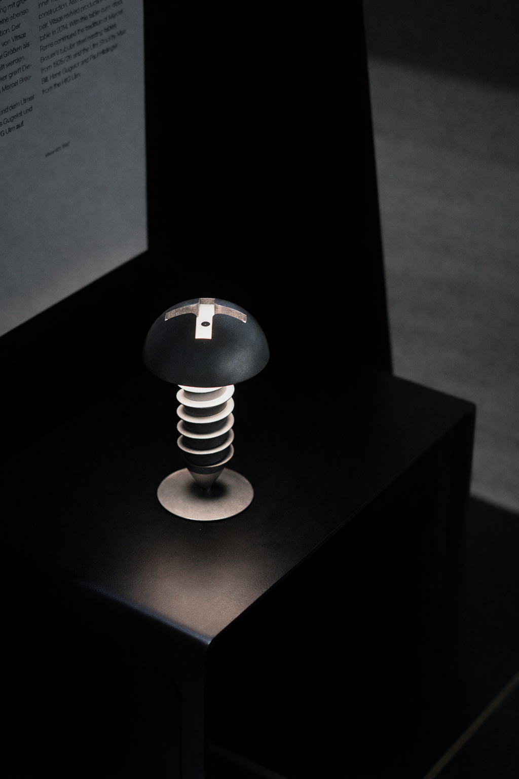 The Luóminous Screw Lamp