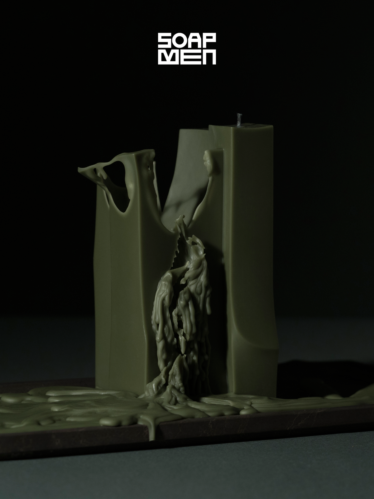 SOAPMAN Vertical Bar Sculpture Candle - Wild Growth of Grass - Olive Green
