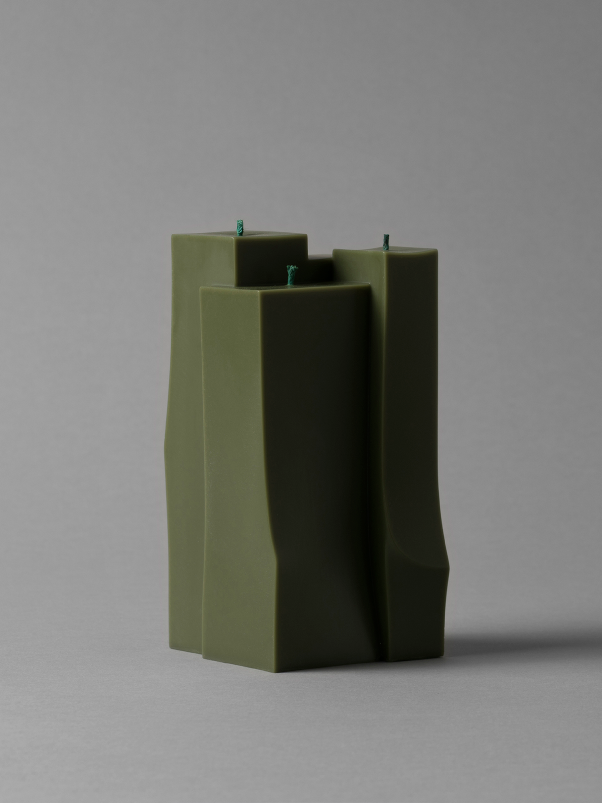 SOAPMAN Vertical Bar Sculpture Candle - Wild Growth of Grass - Olive Green