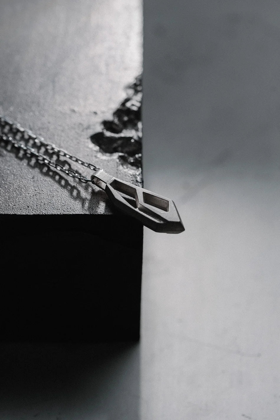 EHGA-NECKLACE